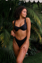 Load image into Gallery viewer, The Mayson Top | True Black