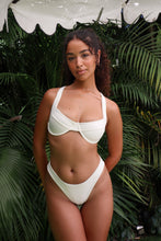 Load image into Gallery viewer, The Mayson Top | Ivory
